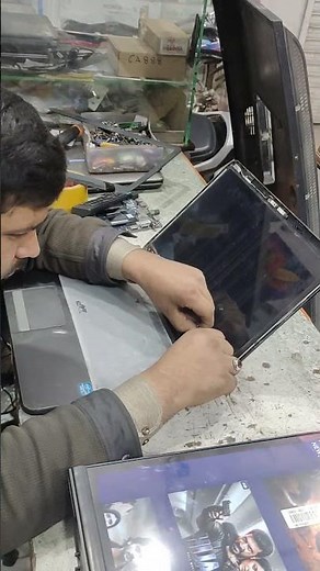 How to Repair a Laptop Screen | LCD Replacement in 15 Seconds