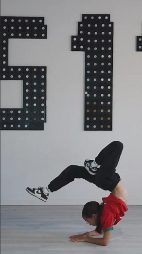 Hey comme Anissa Rejoins L'école de Breakdance ISMYBREAK 🔥