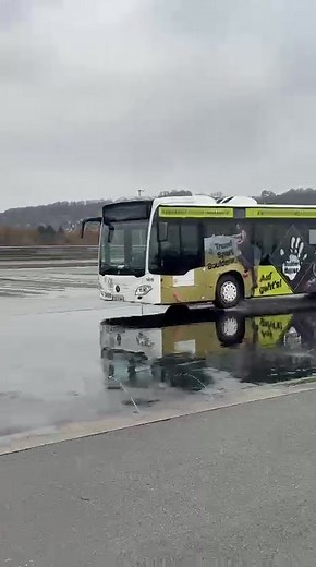 4.8M views · 42K reactions | Hier wie immer noch ein kleiner Eindruck im bewegten Bild  | Verkehrsausbildung Eichhorn GmbH | Facebook