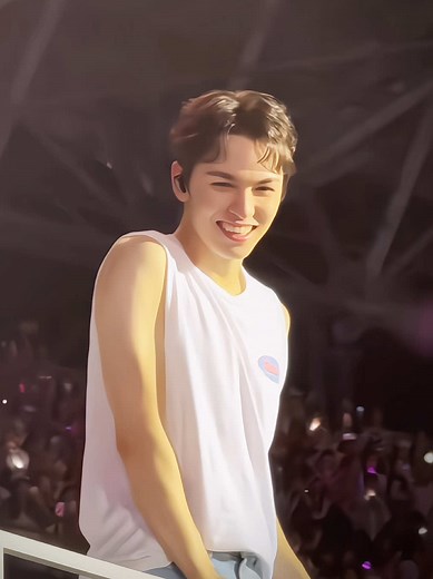 Vernon's Magical Smile: A Carat's Delight