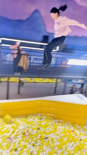 #6497Do you have 😮😮😳this sport in your country?! #Trampoline #Aerial Man#game #funny