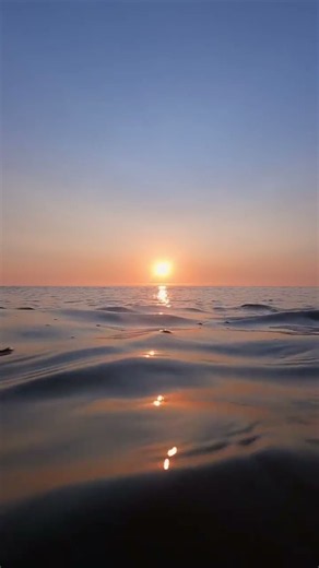 This Ocean Sunset Looks Like a Painting 🎨 #SunsetPhotography #OceanView #NatureArt