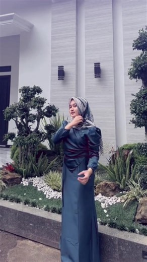 Dress cantik dari@guzelclothes😍💗 #yunieauliia #ebieypd #jmstore