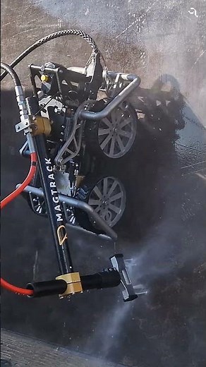 The ATEX Zone 2 magnetic robot for cleaning vertical walls