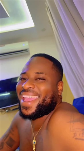 Vidéos de Arnaqueur san PC (@arnaquere.sans.pc) avec son original - Arnaqueur san PC