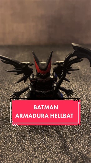 Building a LEGO Batman Minifigure with Hellbat Armor