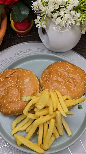 I was able to finish burgers in 2 minutes, it was delicious.