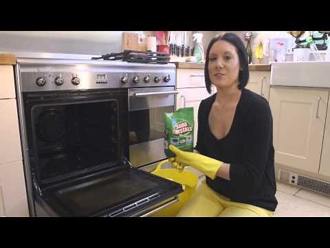 Cleaning your Oven with Soda Crystals