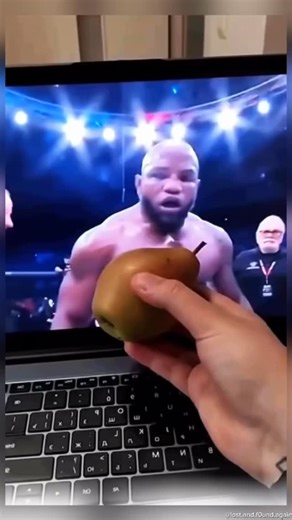 @lost.and.f0und.again on Instagram: "日本利用壓電磁磚將腳步轉化為電能』這些瓷磚捕捉來自你腳步的動能。當你行走時，你的重量和動作會對瓷磚產生壓力。磁磚會輕微彎曲，從而產生機械應力。磁磚內部的壓電材料將這種應力轉化為電能。每一步都會產生少量電荷，而數台萬步結谷往起就能產生足夠的電力來驅動 LED燈、數位顯示器和感測器。在像澀谷車站這樣繁忙的地方，每天大約有240萬個腳步為此系統作出貢獻。這些電能可以被儲存或立即使用，從而減少對傳統電力來源的依賴，並支持可持續的城市基礎設施。這個方法將日常運動轉化為實用的可再生能源 #日本#知識#事實#你知道嗎# 推薦#科技 #創 . 日本利用压电瓷砖将脚步转化为电能。这些瓷砖捕捉来自你脚步的动能。当你行走时，你的重量和动作会对瓷砖产生压力。瓷砖会轻微弯曲，从而产生机械应力。瓷砖内部的压电材料将这种应力转化为电能。每一步都会产生少量电荷，而数百万步结合在一起就能产生足够的电力来驱动 LED 灯、数字显示屏和传感器。在像涩谷车站这样繁忙的地方，每天大约有 240 万个脚步为这一系统作出贡献。这些电能可以被储存或立即使用，从