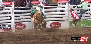 Cowboys fly, record falls -- twice -- as Sisters Rodeo returns with Xtreme Bulls competition