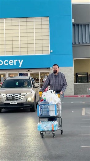 “Modo adulto desactivado en Walmart”