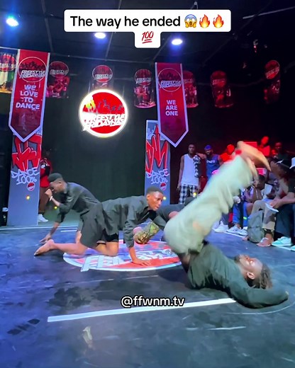 Beautiful Contemporary Piece 🔥🔥💯🇳🇬 #ffwnm #freestylefridaywithnasmagnificent #freestylefridaywithnm