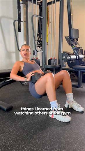 Tag your gym girlies who still hip thrust with dumbbells stacked on their hip bones 🫣 Once you try it you never want to go back! #hipthrustbelt #womensfitness #gymworkouts #workoutsforwomen #homeworkouts #hipthrust #glutes #glutetraining #gluteworkout #beginnerworkout | Bellabooty