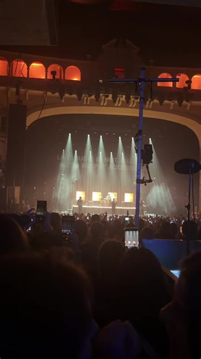 the boys did good 👏🏻 #brixton #o2 #onlythepoets @Only The Poets