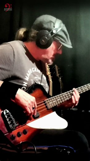Thunderbird bass 𝄢 Funk jam over latest Backing Track for Bassists #bass