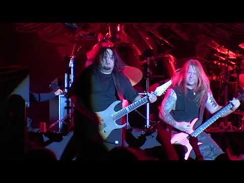 Roadrunner United - Roots Bloody Roots (Live at the Nokia Theatre, New York, NY, 12/15/2005)