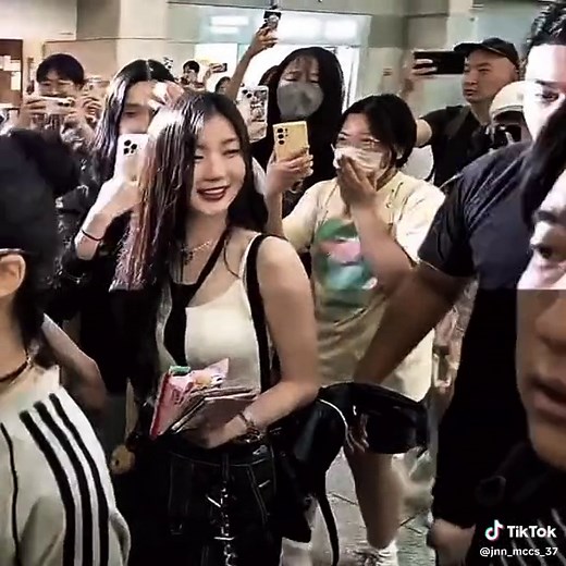 asa today arrival !! she's so lovelyyy 🐰🥹 #asa #asababymonster #enamiasa #asathemainslayer #asafashionicon #asabestrapper #asabestdancer #asamissjapan #fyp #plsfyp #plsdontflop #trending #fyf #foryou
