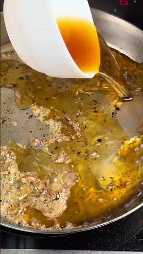 Filet de bœuf nappé d’une sauce au poivre crémeuse 🍽️#food #sauceaupoivre #وصفة #cooking #food