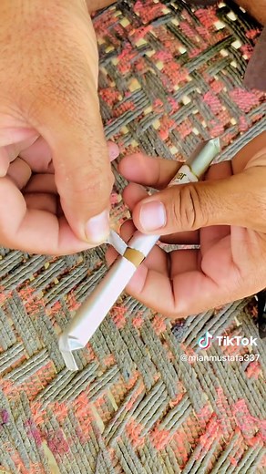 How to Roll a Cigarette with a Rolling Machine