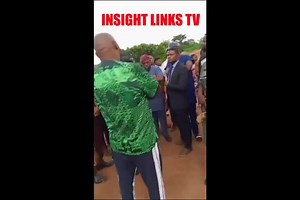 Watch as Osun Speaker, Adewale Egbedun stops convoy, chases police officers extorting youths Speaker of the Osun State House of Assembly, Adewale Egbedun on Thursday stopped his convoy to rescue youths who have been extorted N75k Egbedun chased the officers as they ran into bush and ensured a refund of the money to youth identified as traditional worshipers going for Osun-Osogbo festival. | Insight Links TV