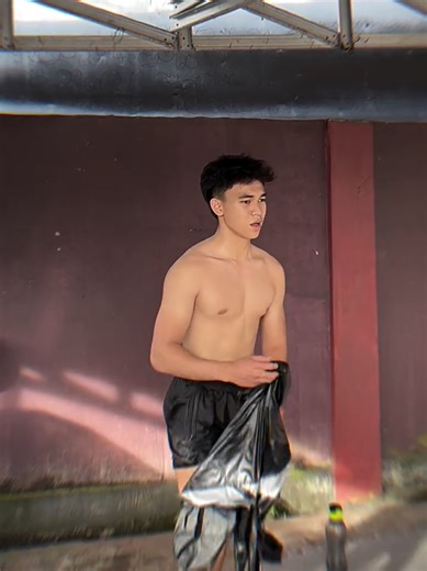 Cogan Sixpack: Workout Video untuk Otot Sempurna