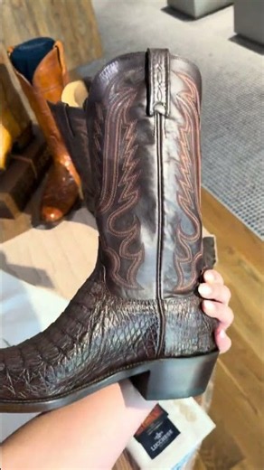 Lucchese Walter Barrel Brown 7 Toe #texas #cowboyboots #boots #lucchesebootmaker