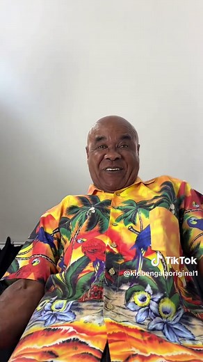 Novo vídeo de Kid Bengala com Ester Muniz