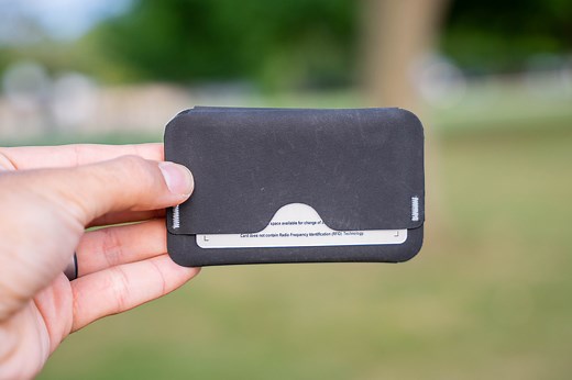 RE:FORM RE:02 (Card Holder) Review | Pack Hacker