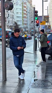 12K views · 137 reactions | Publi. Compra tu papeleta en físico: Gran vía 67, Madrid, si las quieres online, en mi perfil tienes el link. Este 6 de enero te puede cambiar la vida!! . . . #lamegacesta #camaraoculta #humor #viral #broma | CualquierAnder | Facebook