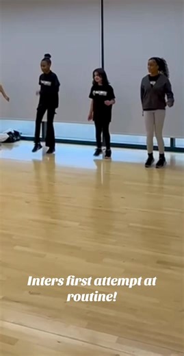 Our Inters first attempt at a new commercial dance routine starting the new term as we mean to go on! 👯💪 Come join us on for a free taster on Saturday mornings during term time at Bromley High School https://www.razzamataztaster.com/bromley? #fyp #performingarts #bromleymums #freetrial #SiblingDiscount