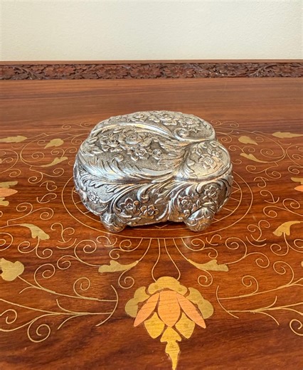 Vintage Silver Tone Repoussé Jewelry Box - Etsy