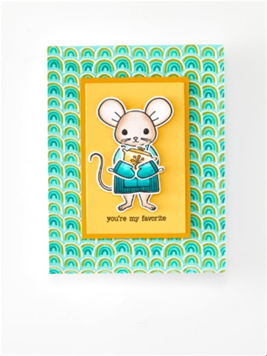 This little mouse is serving up BIG creative possibilities! 🐭🍰✨ From baking tools to sweet treats (and everything in between!), this cutie critter from the Retro Kitchen collection can hold it all—making him endlessly customizable for any theme or occasion! #heroartsmade #cardmaking #papercraft