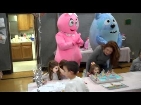 Maysen's 2nd Birthday (video 2) - Yo Gabba Gabba