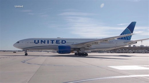 United Airlines resumes flights following nationwide ground stop