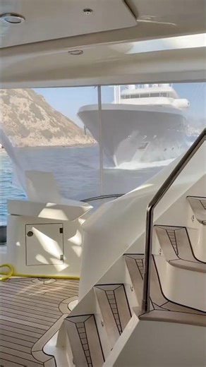 The yacht of the son of the president of Equatorial Guinea crashed hard into the stern of the yacht