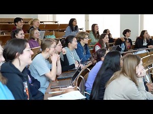 Introducing Girls to Computer Science