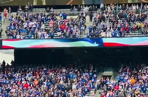 Thank you to the New York Giants for having me at Metlife Stadium to perform the National Anthem! | Kenny Garrett