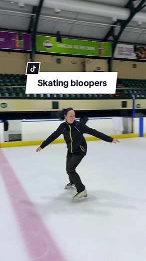 And these were only some of the moments caught on camera 😅 we love a good skating blooper and theres plenty more of them for us to share ⛸️🤭 Join our club and join in on the fun 💛 #figureskating #iceskating #iceskater #icerink #capetown #iceskatinglessons #bpfsc