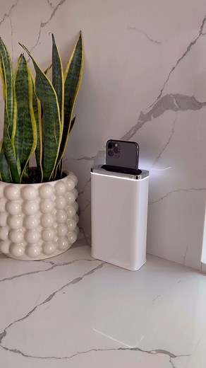 Simplehuman on Instagram: "clean smarter, not harder 👏 take your clean routine to the next level with our cleanstation that sanitizes your phone in just 30 seconds. its innovative touch-free operation and UV-C technology ensure your phone’s surface is completely germ-free. cred: @jcdesign1.1 #simplehuman #cleanroutine #cleanstation"