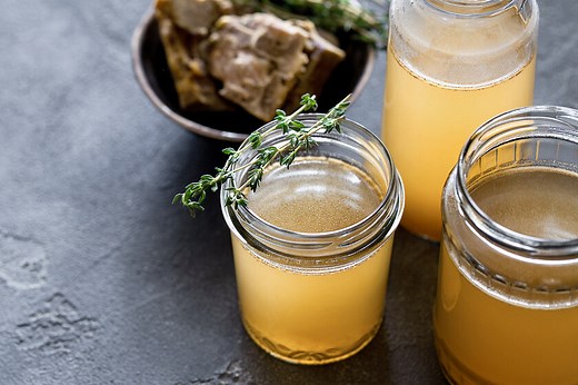 ¿Qué son los fondos, cómo se hacen y qué usos les podemos dar en nuestras cocinas?