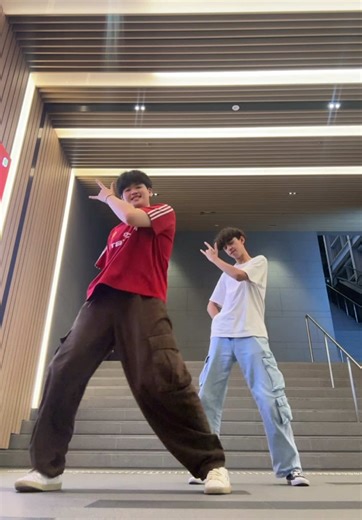 Twice Dance Performance by Chaeyoung and Jihyo