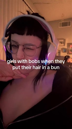 Stylish Bobs: The Emo Hair Trend