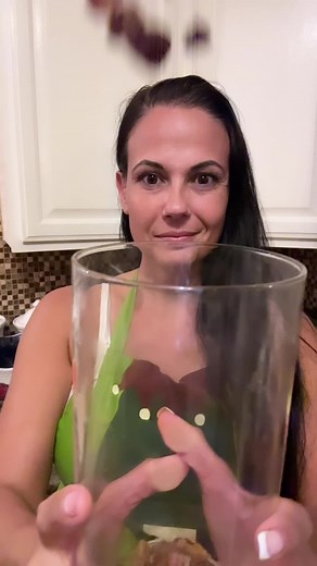 How to make Candy Pecans! Ingredients: 3/4 cup sugar 1/4 brown sugar 1 tsp salt 1 or 2 tsp cinnamon 1 egg write 1/2 stick of melted butter (4tbsp) 3 cups pecans #pecans #candy #candypecan #candied #canddiedpecans #easyrecipes #easycooking #easyrecipe #hoildayseason #aprilsunrisefarm #traditional #traditionalfood