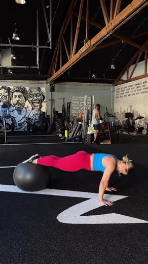 Happy Tuesday Team! 🙌 ⁣ How are you getting your movement in today?! 💪 #JustMove #fbf | Vigor Ground Fitness and Performance