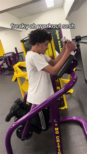 bro hella freaky #fyp #kingofthemethod #huzzpuller21 #fypシ #viral #funny #gym #gymtok #freaky