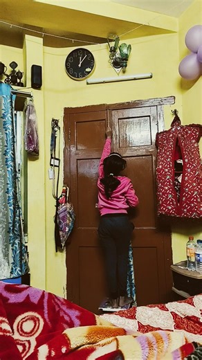 দেখো রাত 12 টায় ডোনা কি করে