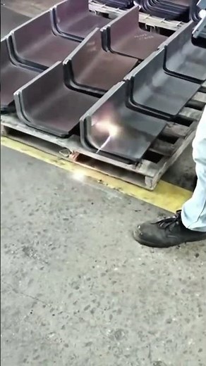 Cleaning Thick Iron Plate Rust and Scale Using Laser Technology #metalworking #lasertech