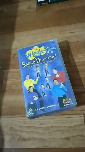 2 Different Versions Of The Wiggles Space Dancing