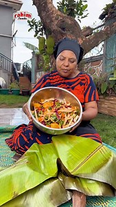 Steamed to perfection, Luwombo 🥰😋 what’s your go to ingredient for a perfect luwombo? ❤️ Spill in the comments 👇🏿👇🏿👇🏿 | Rahim Foods Restaurant
