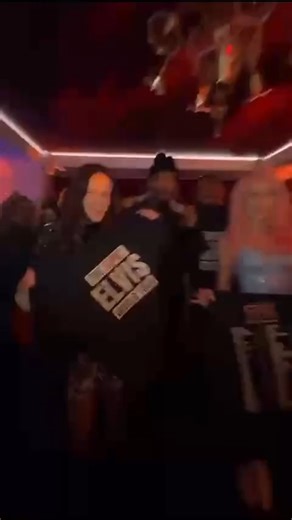 London… you smashed it with the EPiC night life fits!! ❤️‍🔥 | ELVIS PRESLEY